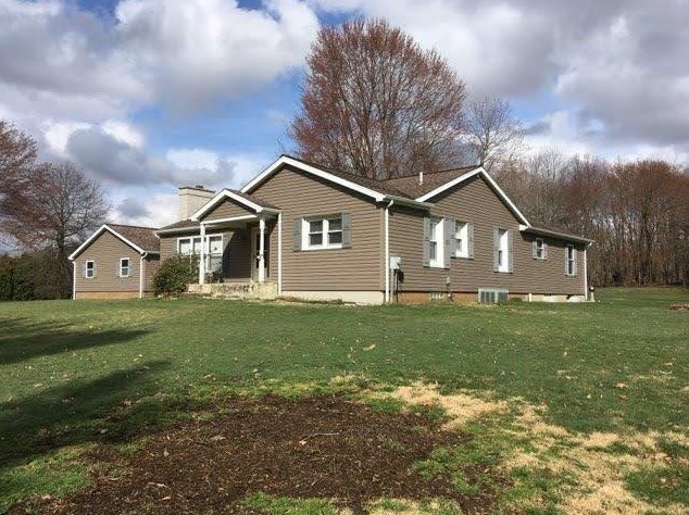 2116 Old State Rd, New Castle, PA 16101