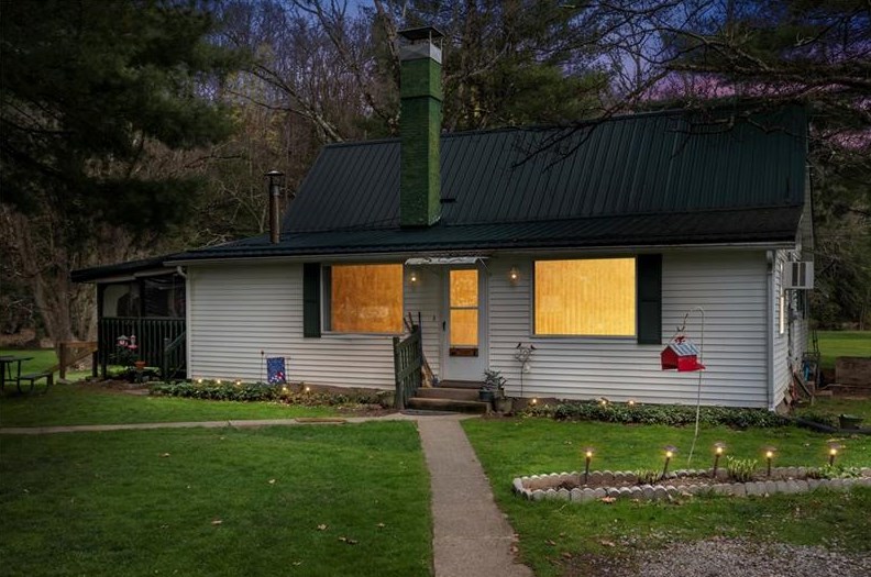 123 Pinetree Ln, Sarver PA  16055-8705 exterior