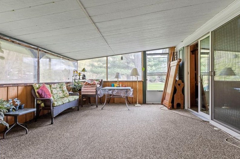 123 Pinetree Ln, Sarver PA  16055-8705 exterior