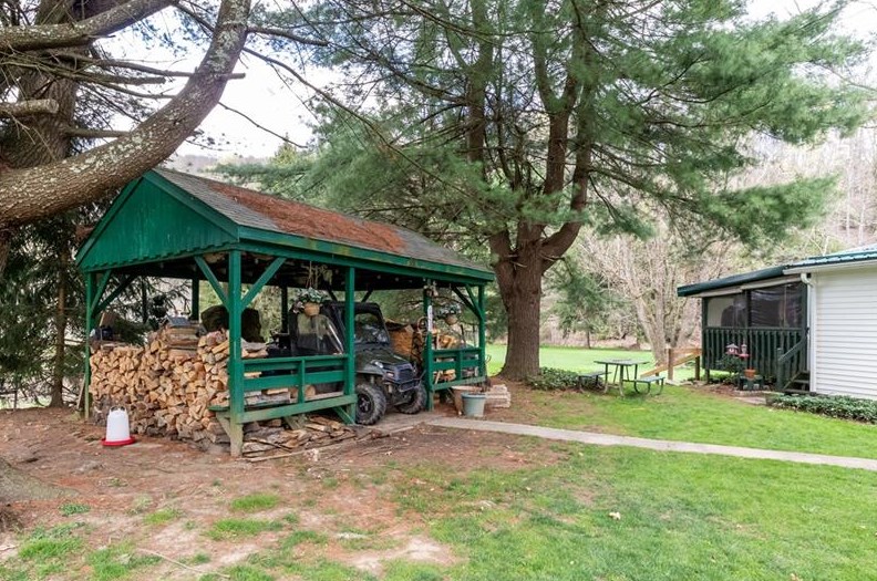 123 Pinetree Ln, Sarver PA  16055-8705 exterior