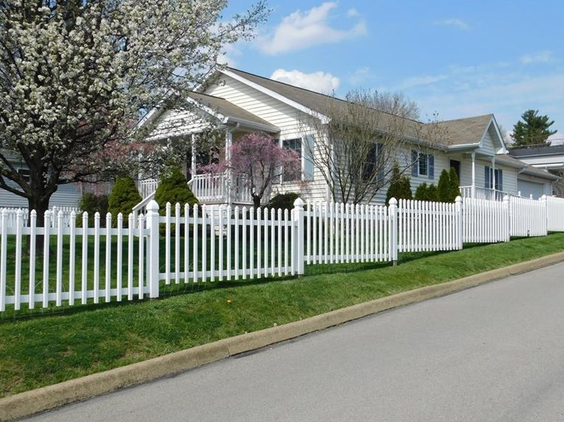 355 Elm St, Slippery Rock, PA 16057
