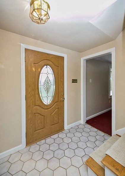 1851 Patricia Dr, Library, PA 15129