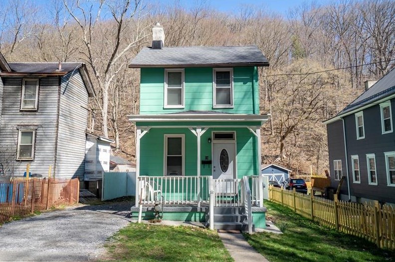 14 River Rd, Sewickley, PA 15143