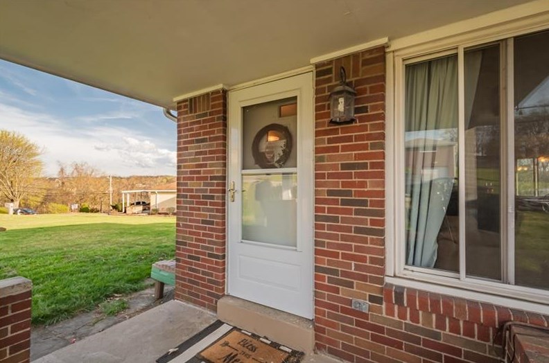 9844 Mark Ave, North Huntingdon, PA 15642