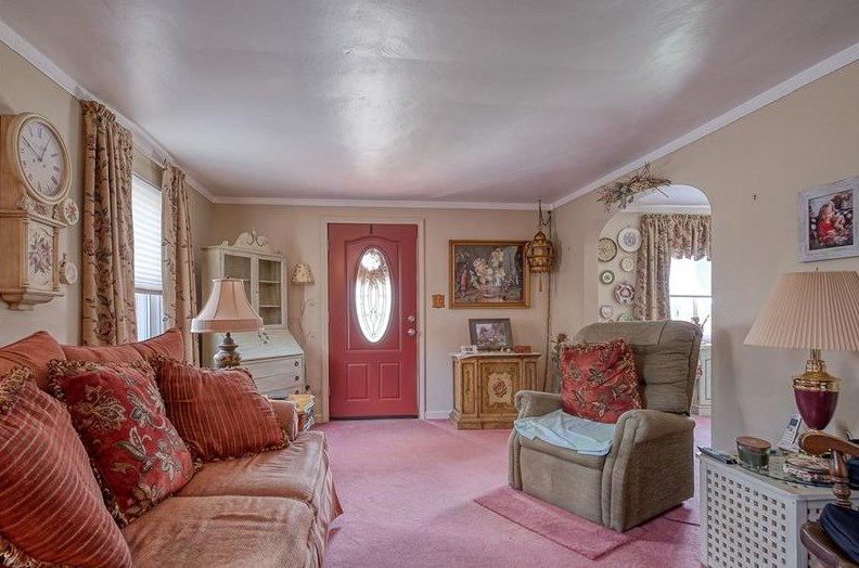 5701 Crestmont Ave, Verona, PA 15147