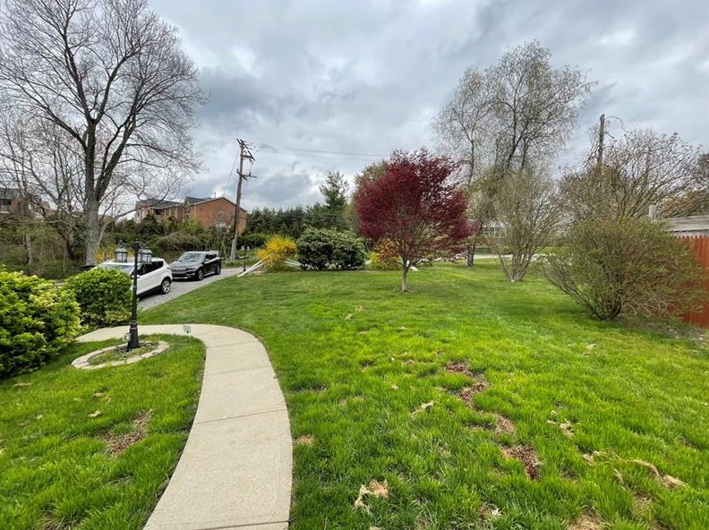 2836 Bella Vista Dr, Allison Park, PA 15101