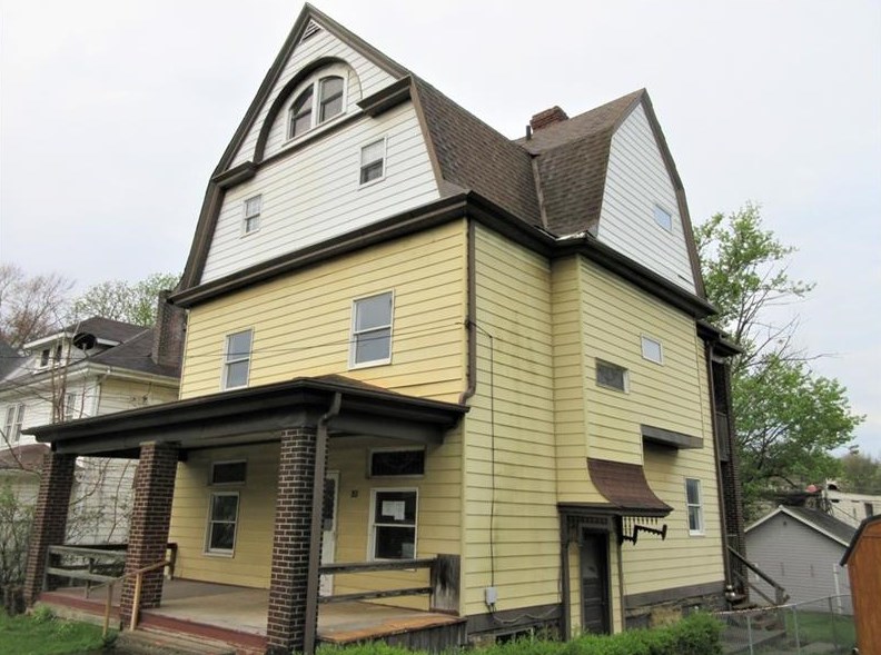 635 Allison Ave, Washington, PA 15301-4169