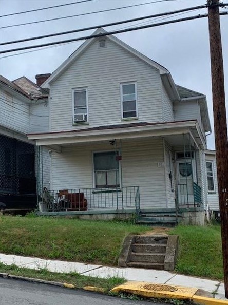 701 4th St, North Charleroi, PA 15022