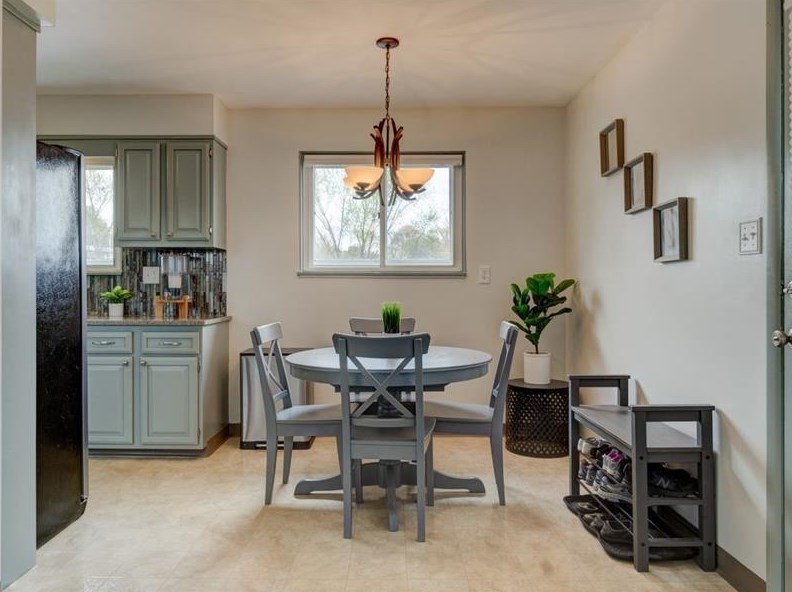 1264 Walnut St, Monaca PA  15061-1131 exterior