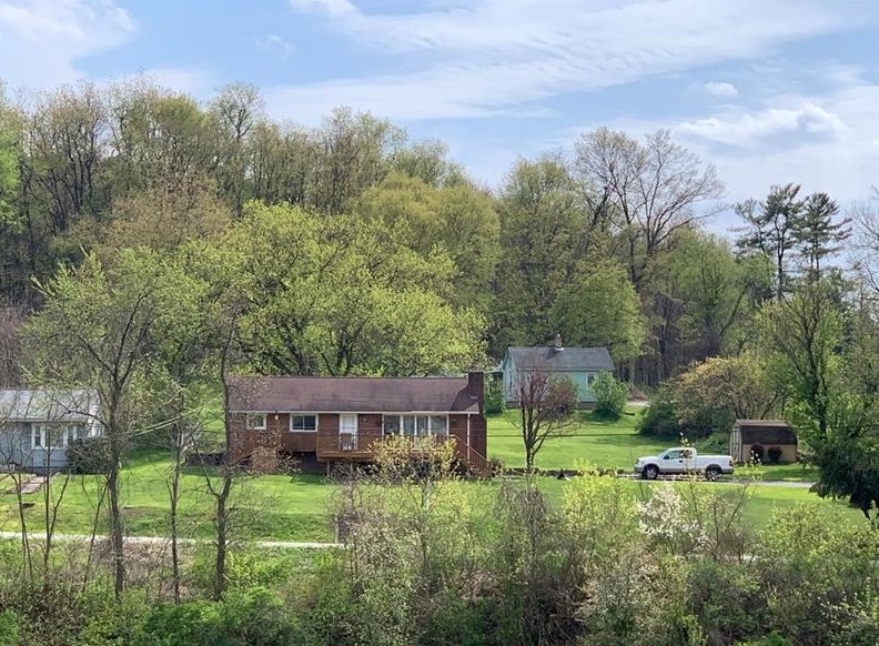 1255 Mccaslin Rd, Imperial, PA 15126