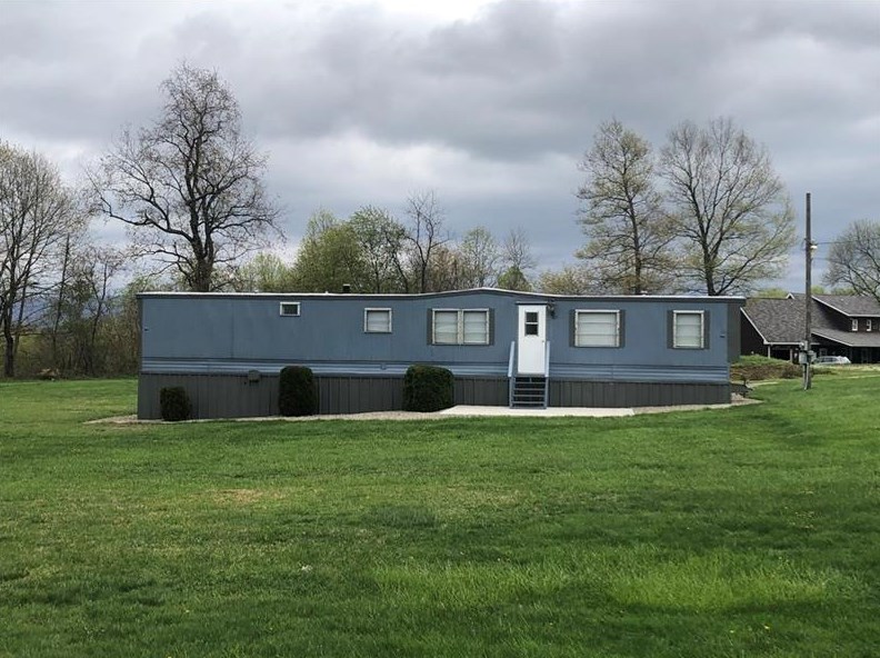 1483 Walnut Hill Rd, Smithfield, PA 15478-1050