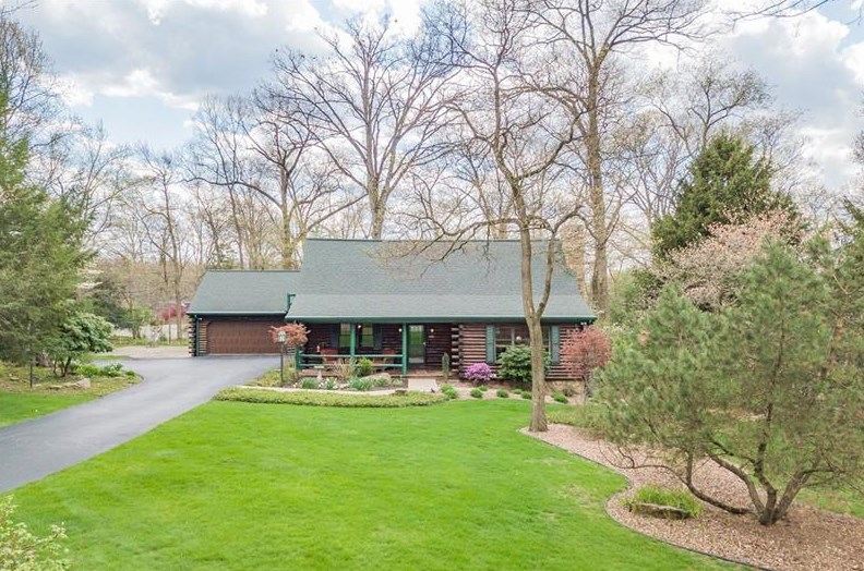 803 Montclair Dr, New Kensington, PA 15068-6865