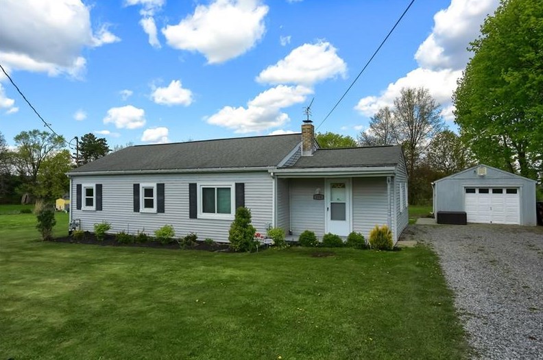 118 Smiley St, Beaver Falls, PA 15010