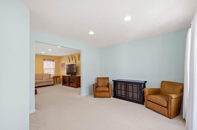 113 Bryna Ln, Collier Township, PA 15106