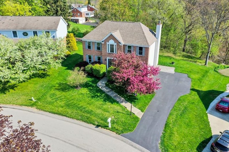 136 Ridgeview Cir, Glenshaw, PA 15116