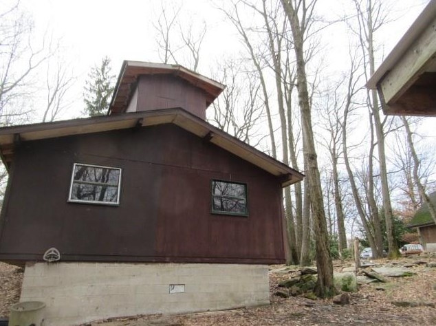 170 Horse Shoe Bend Rd, Acme, PA 15610