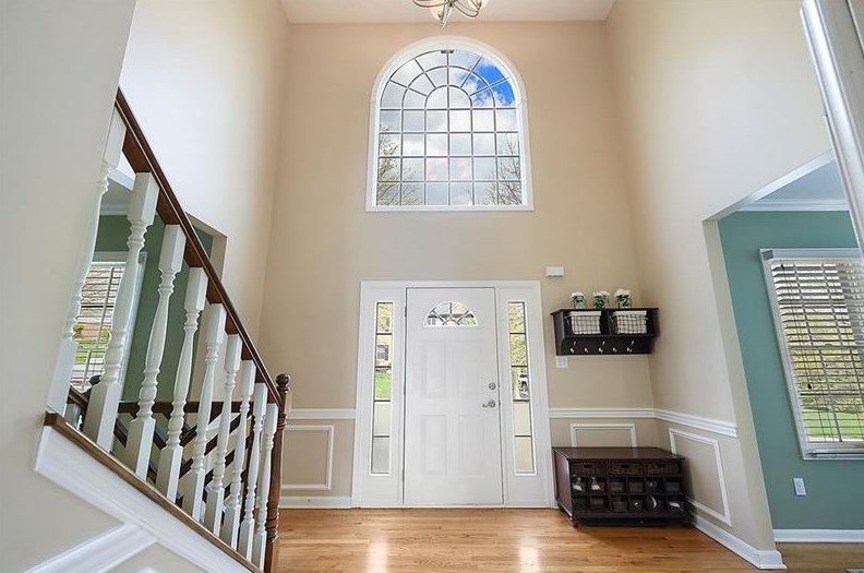 210 Walnut Dr, Venetia, PA 15367-1445