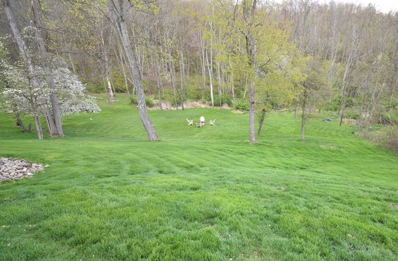 250 Annuity Dr, Washington, PA 15301-9032