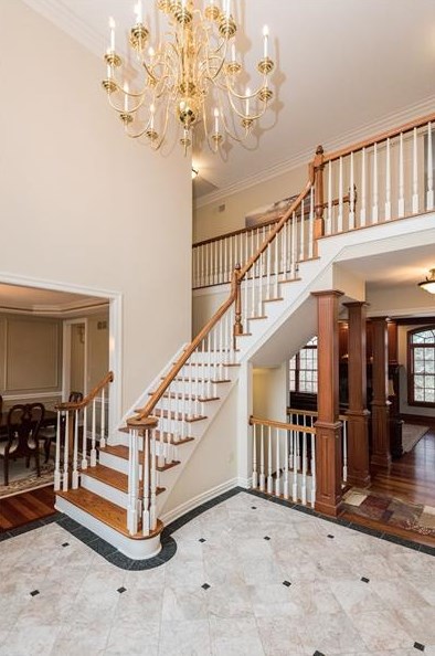 611 Grandview Dr, Gibsonia, PA 15044