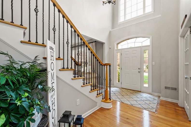 5609 Saddlebrook Dr, Bethel Park, PA 15102-4511