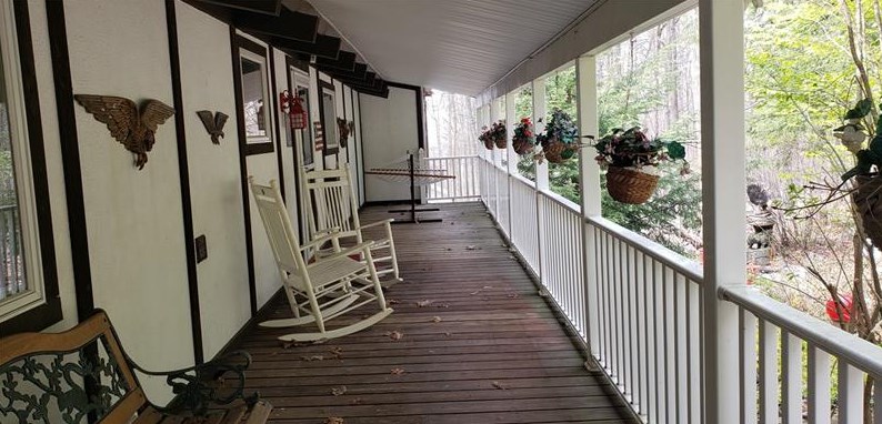 114 Alpine Rd, Acme, PA 15610-1336