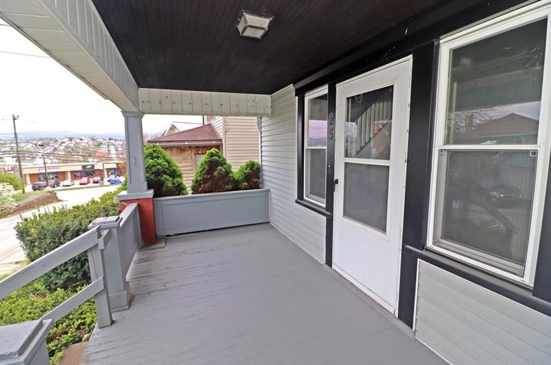 25 Downer Ave, Oliphant Furnace, PA 15401-2724