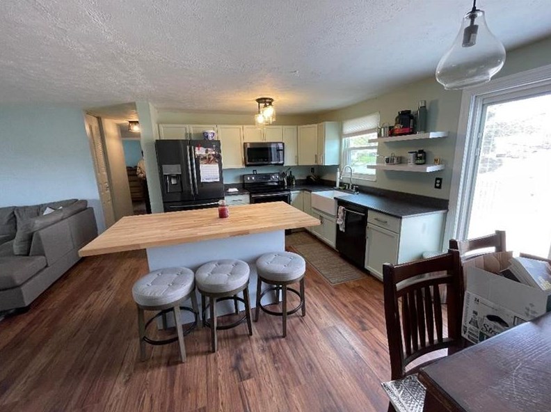 255 Wren Dr, Greensburg, PA 15601-4753