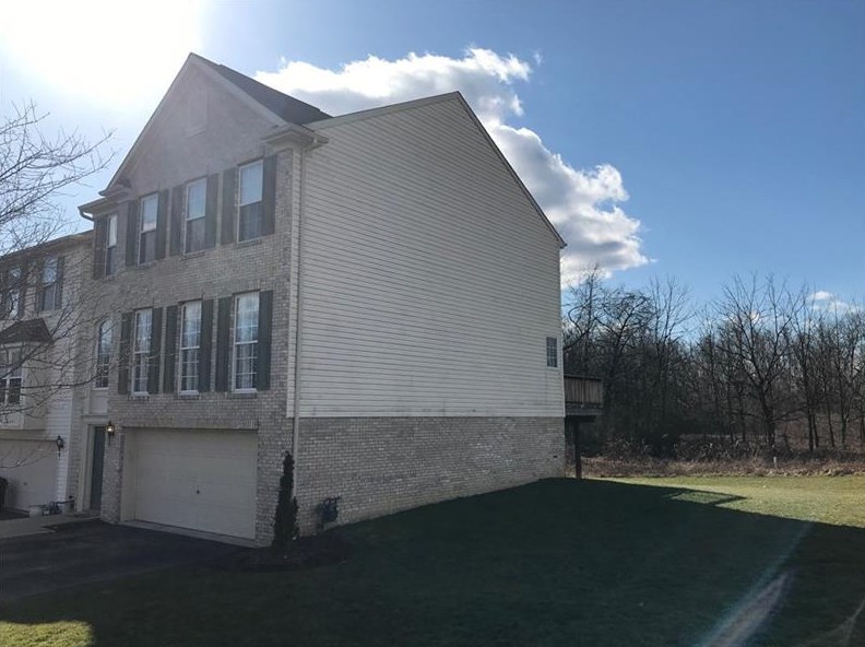 6414 Lindsey Ln, Export, PA 15632