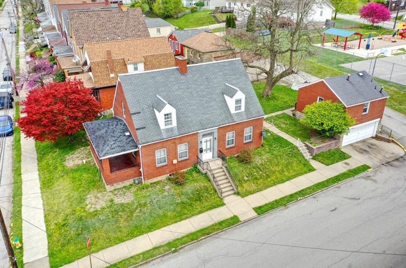 302 Edgewood Ave, Trafford, PA 15085