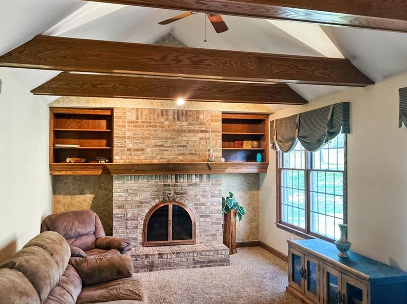 1004 Faulkner Way, Greensburg PA  15601-9044 exterior