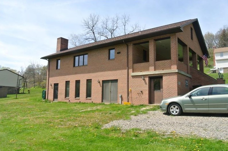 5871 Kemerer Hollow Rd, Export, PA 15632