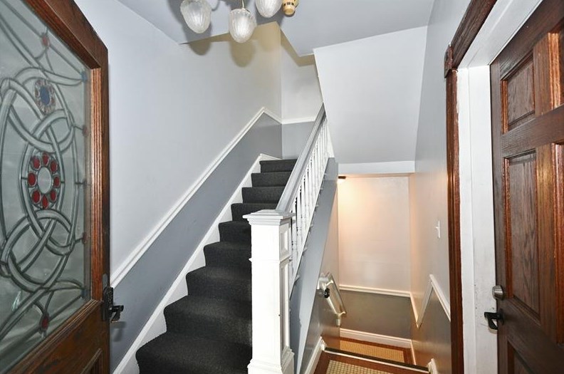 421 Foreland St, Pittsburgh, PA 15212