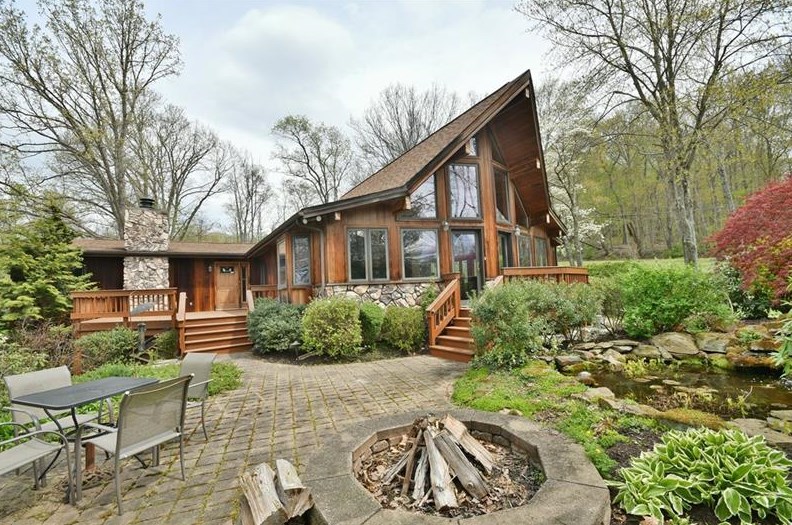 475 Martin Rd, Tarentum, PA 15084-3466
