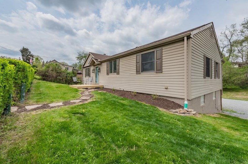 224 Mcwilliams Rd, Trafford, PA 15085