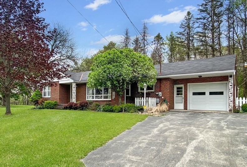 718 Carbon Micco Rd, Edinburg, PA 16116