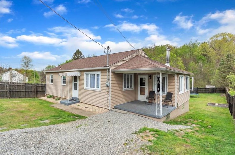 487 Crawford Run Rd, Cheswick, PA 15024-2409