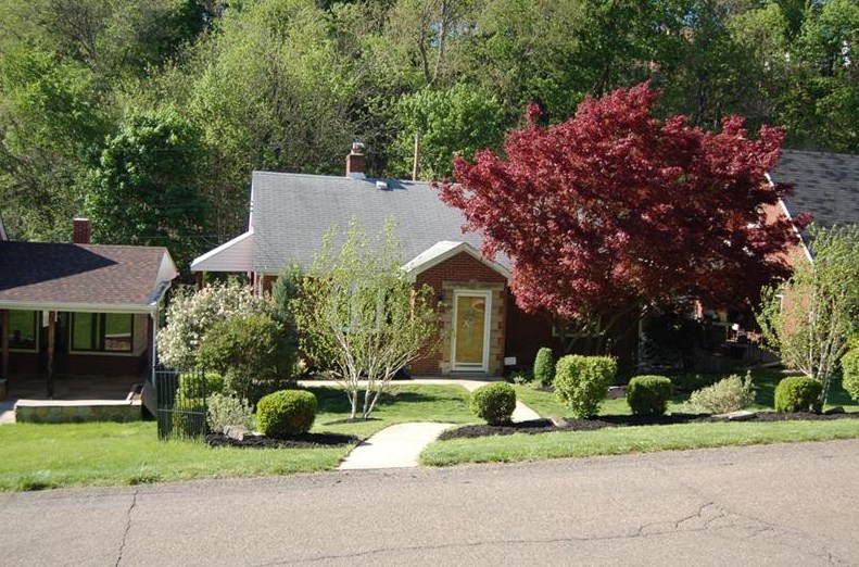 416 Franklin Ave, Collier Township, PA 15106-3224