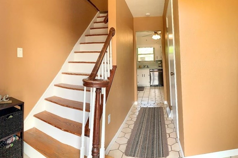 118 Bickar St, Pittsburgh, PA 15227-4061