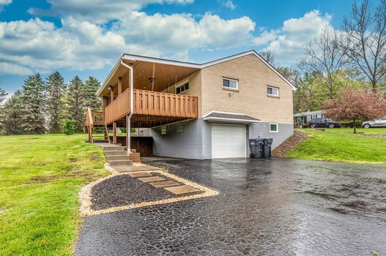 151 N Pine, Gibsonia, PA 15044