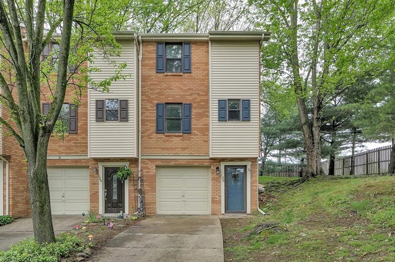 126 Stoney Creek Ct, Seven Fields, PA 16046-7917