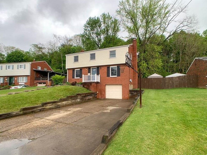 921 Garden City Dr, Monroeville, PA 15146-1129