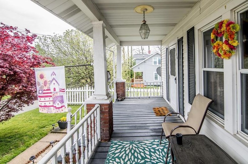 163 Oak Spring Rd, Canonsburg, PA 15317