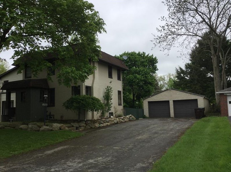 171 S Oakdale Ave, Hermitage, PA 16148