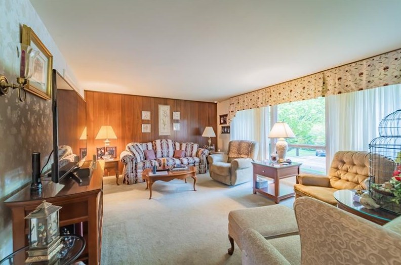 1201 Bowling Green Dr, Monroeville, PA 15146-4422