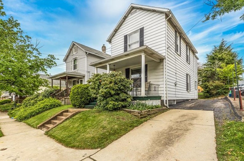 108 N Clay St, Zelienople, PA 16063