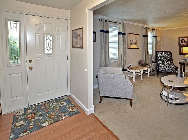 1021 Mcallister Dr, New Kensington, PA 15068