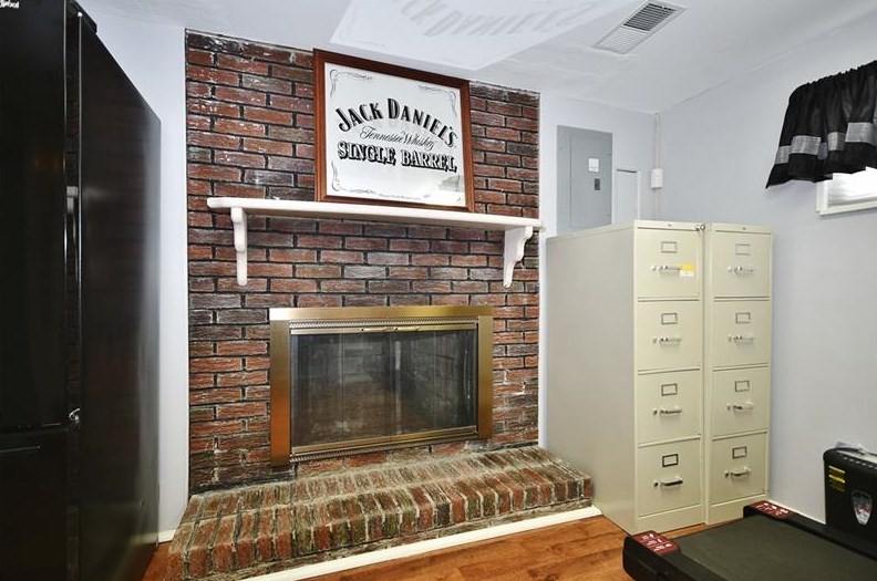1397 Pennsylvania Ave, Bridgeville PA  15017-2670 exterior