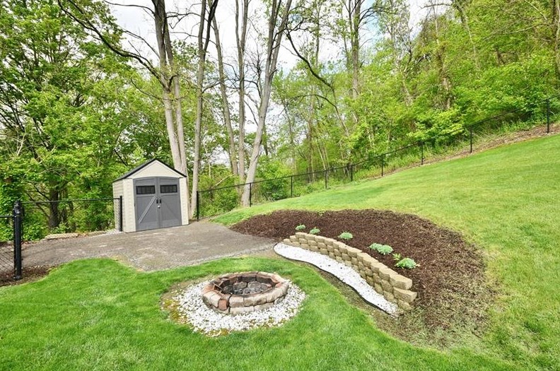 1397 Pennsylvania Ave, Bridgeville PA  15017-2670 exterior