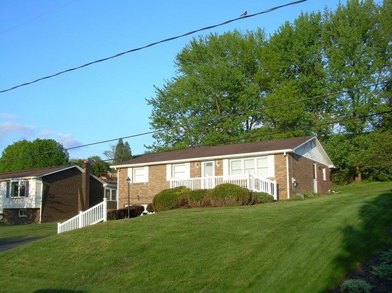 811 Seton View Dr, Greensburg, PA 15601