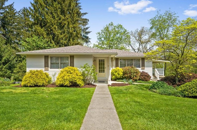 321809 Skidmore Dr, Greensburg, PA 15601-5574